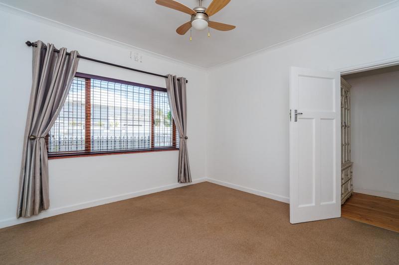 2 Bedroom Property for Sale in Harfield Village Western Cape